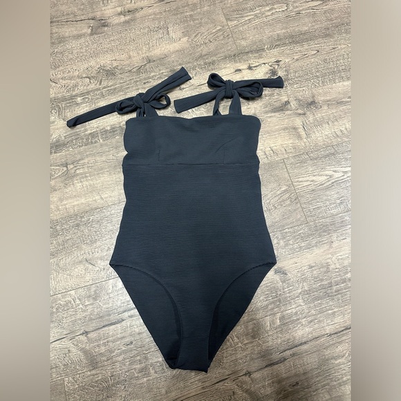 Free People Other - Elegant one pieces swimsuit